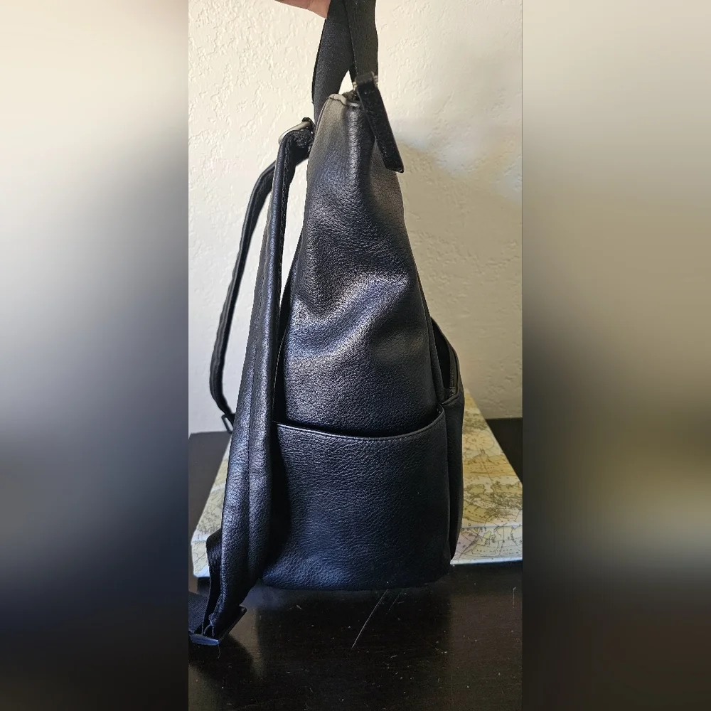 Fleshly Picked transport/diaper black‎ leather backpack
